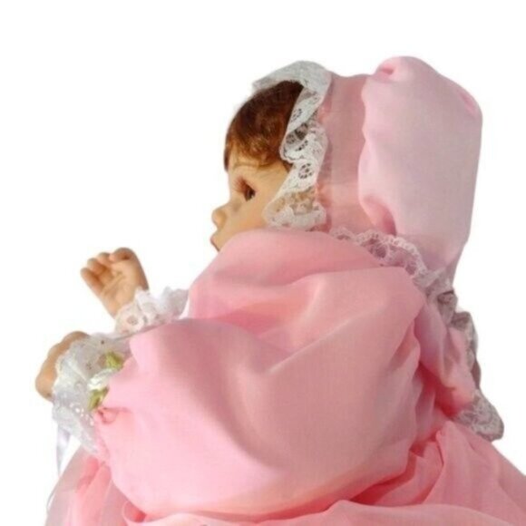Vintage Exclusive Collector's Doll Dressed in Pink with White Lace Trim & Bonnet - Picture 10 of 12